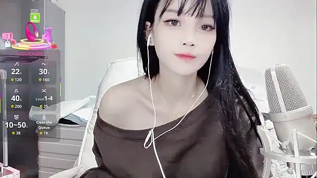 twlilybae online show from March 2026 03:19:01 AM