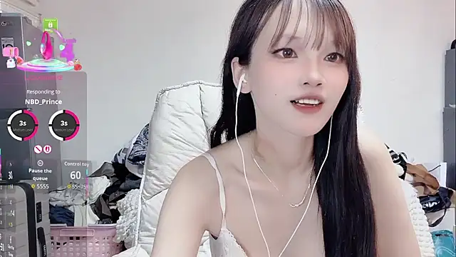 twlilybae online show from March 2026 02:21:01 PM