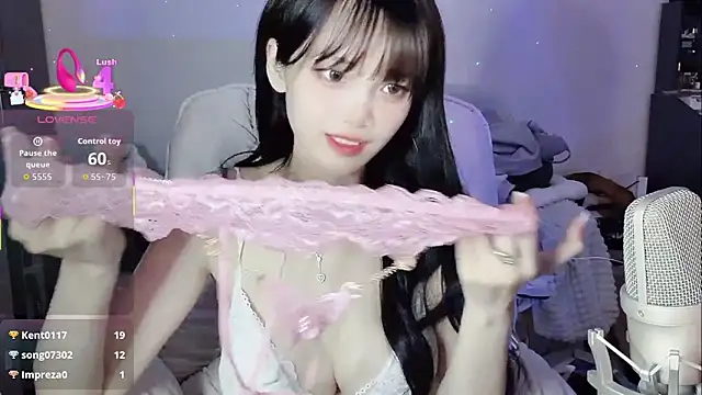 twlilybae online show from February 2026 03:01:02 PM