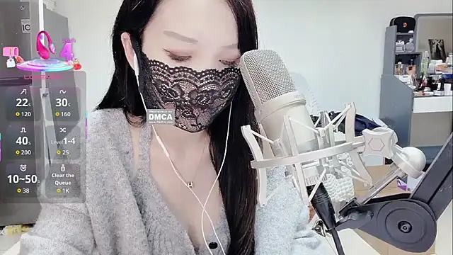 twlilybae online show from December 2025 07:30:02 AM