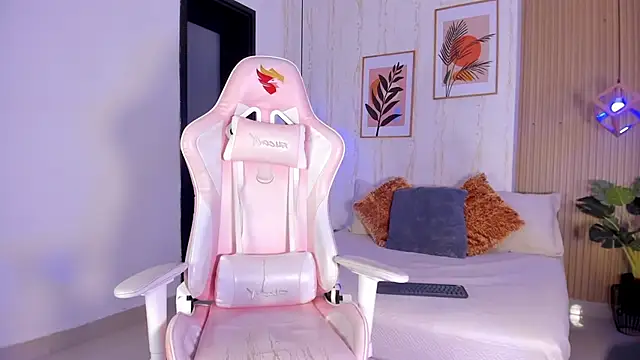 Ayleen Dunkan online show from November 2025 01:22:01 PM