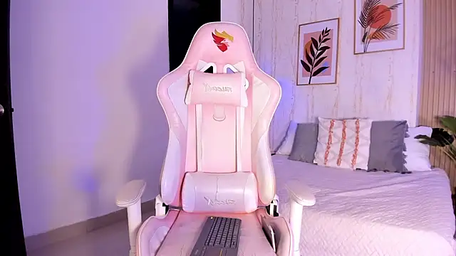 Ayleen Dunkan online show from November 2025 12:42:02 PM