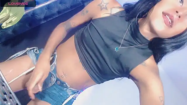 Snapshot of deborahotts chatting on December 2025 01:43:02 PM deborahotts online show from December 2025 01:43:02 PM