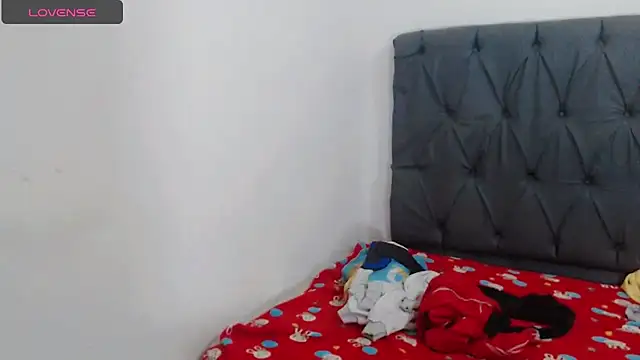 Snapshot of deborahotts chatting on November 2025 10:08:01 AM deborahotts online show from November 2025 10:08:01 AM