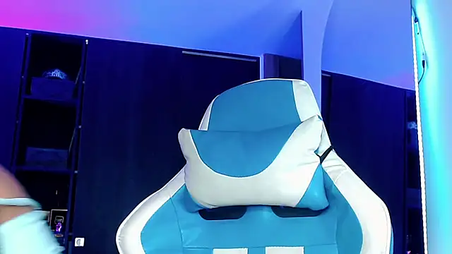 Snapshot of deborahotts chatting on April 2026 09:38:01 PM deborahotts online show from April 2026 09:38:01 PM