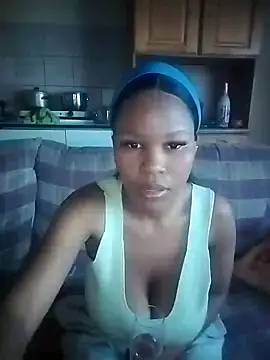 Seductive Yellow Titties online show from September 2025 01:43:01 PM