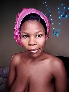 Seductive Yellow Titties online show from March 2026 01:36:02 PM