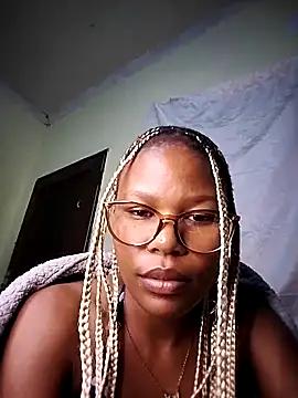 Seductive Yellow Titties online show from February 2026 08:07:01 PM