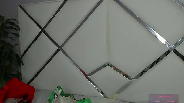 KikaDuque online show from April 2026 07:08:02 PM