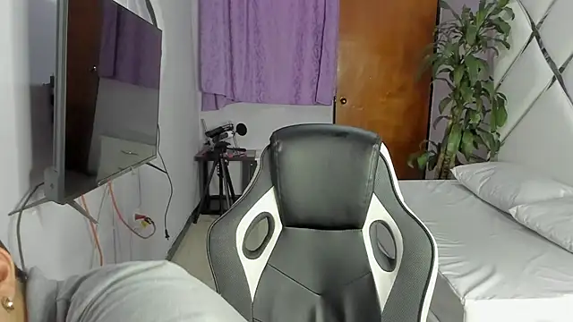 KikaDuque online show from July 2026 07:55:01 PM