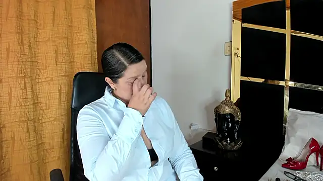 KikaDuque online show from March 2026 07:25:02 PM