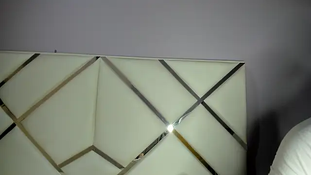 KikaDuque online show from April 2026 08:10:02 PM