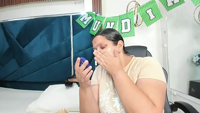 KikaDuque online show from July 2026 06:59:01 PM