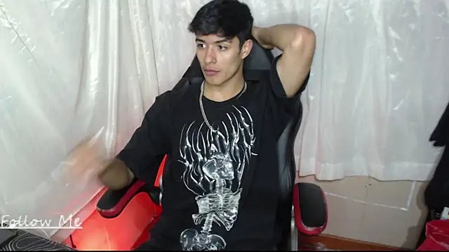 jacobbiker online show from December 2025 04:44:02 AM