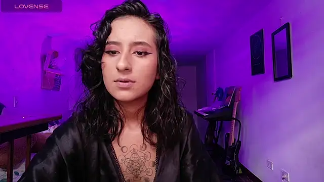 Snapshot of atenea_dragon__ chatting on December 2025 08:30:01 PM atenea dragon online show from December 2025 08:30:01 PM