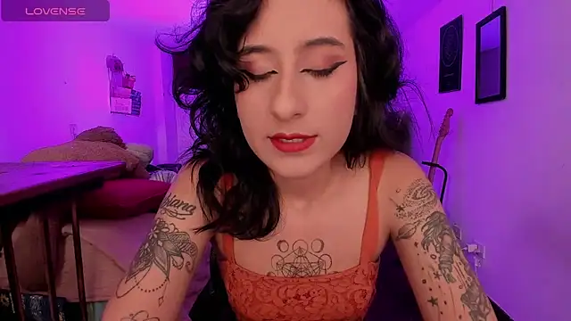 Snapshot of atenea_dragon__ chatting on October 2025 07:46:02 PM atenea dragon online show from October 2025 07:46:02 PM