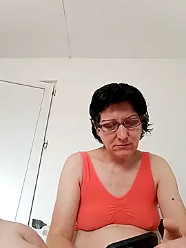 Vera Elle online show from November 2025 07:19:01 AM