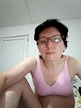 Vera Elle online show from November 2025 05:27:02 PM