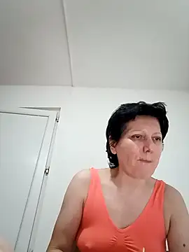 Vera Elle online show from November 2025 03:12:01 PM