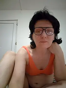 Vera Elle online show from March 2026 07:58:02 PM