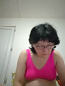 Vera Elle online show from March 2026 06:31:02 PM