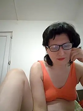 Vera Elle online show from March 2026 06:21:01 PM