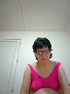 Vera Elle online show from May 2026 02:19:01 AM