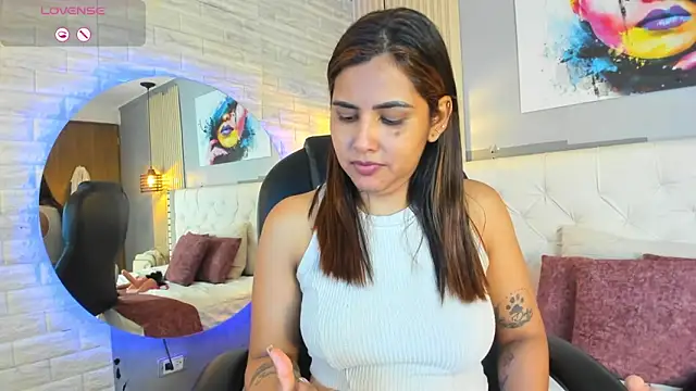 scarletbaker  online show from March 2026 10:38:02 PM