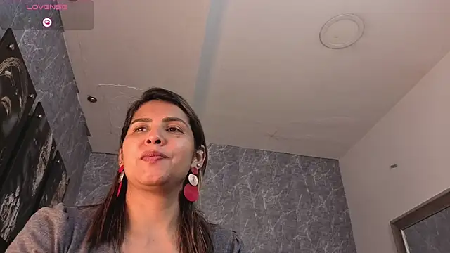scarletbaker  online show from September 2025 10:00:02 AM