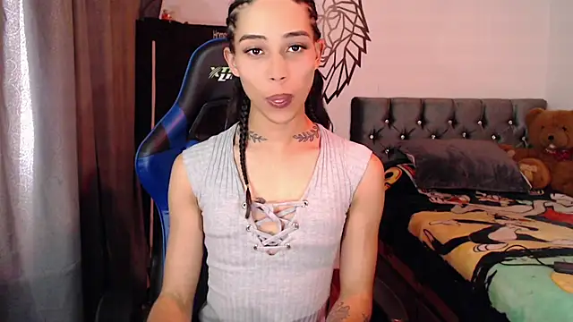 Sweet-Cris online show from October 2025 06:30:02 PM