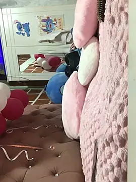 Rachellcooperrr online show from February 2026 12:32:01 AM