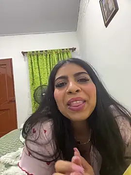 Rachellcooperrr online show from June 2026 05:41:02 AM