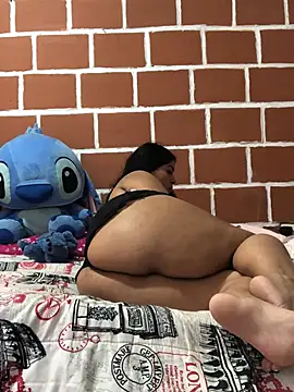 Rachellcooperrr online show from March 2026 08:32:02 PM