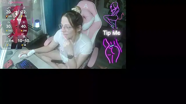 Snapshot of rubystrip chatting on November 2025 08:12:01 PM rubystrip online show from November 2025 08:12:01 PM