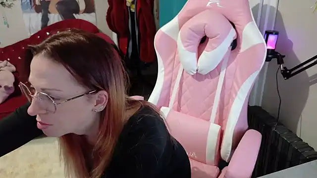 Snapshot of rubystrip chatting on December 2025 09:17:01 PM rubystrip online show from December 2025 09:17:01 PM