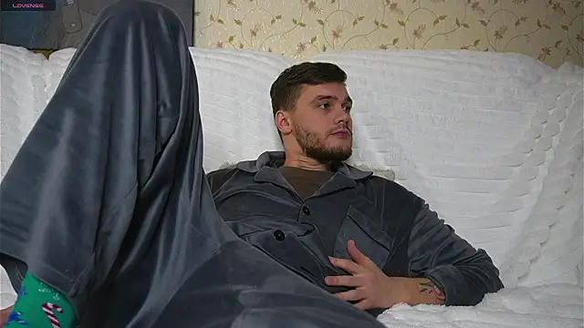 Snapshot of johnstoneisland chatting on January 2026 08:34:02 PM johnstoneisland online show from January 2026 08:34:02 PM