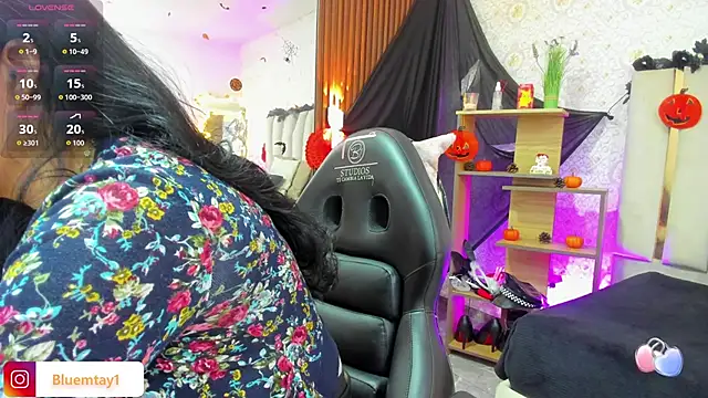 BLUE TAY1 online show from October 2025 12:04:02 PM