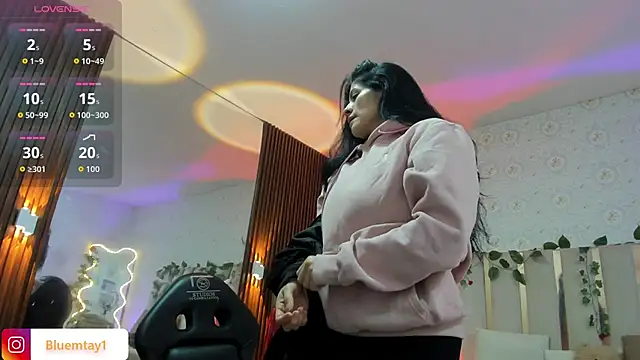 BLUE TAY1 online show from February 2026 12:12:01 PM