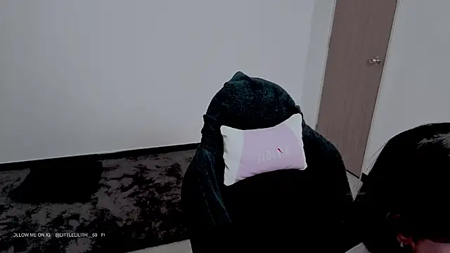 LilithCary online show from November 2025 10:54:01 PM