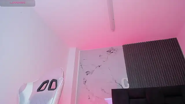 chloesagee online show from June 2026 12:29:02 AM