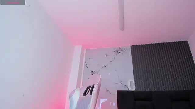 chloesagee online show from July 2026 12:10:01 AM