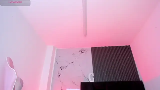 chloesagee online show from May 2026 11:47:02 PM