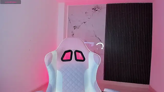 chloesagee online show from February 2026 11:13:01 PM