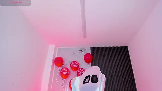 chloesagee online show from February 2026 10:53:02 PM