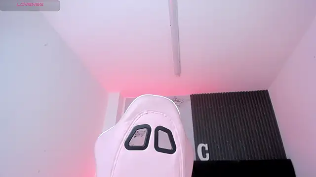chloesagee online show from May 2026 10:26:02 PM