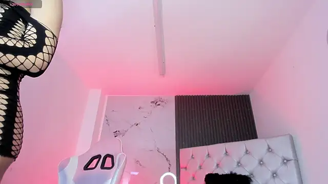 chloesagee online show from January 2026 11:52:02 PM