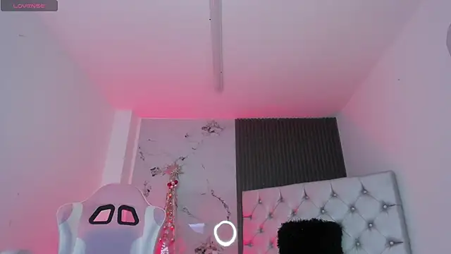 chloesagee online show from December 2025 10:12:02 PM