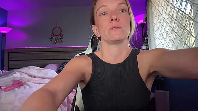 ajmiller25 online show from March 2026 08:49:02 PM