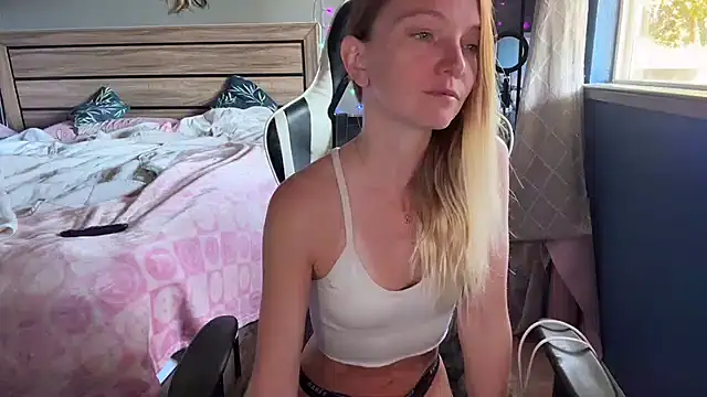 ajmiller25 online show from April 2026 05:26:01 PM