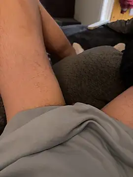 Snapshot of Hansonbloux chatting on September 2025 11:49:01 PM Hansonbloux online show from September 2025 11:49:01 PM